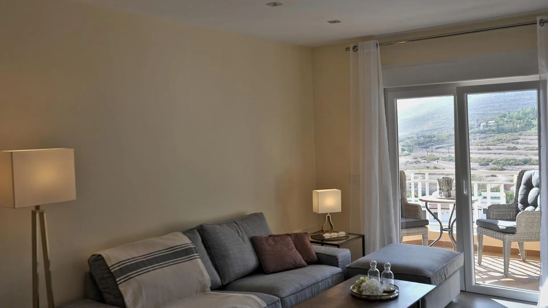 Апартаменты David'S Penthouse Адехе 0*,